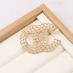 18K Altın Kaplama Charm Brand Brooch Çift Mektup Lüks Tasarımcı Kadınlar İçin Klasik Pin, Hollow Brooches Düğün Mücevherleri 20 Style