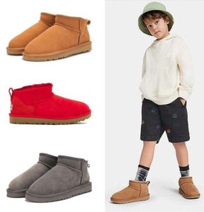 Mini Boy girl children Kids snow boots Sheepskin Plush fur keep warm with card dustbag Small 5281 Ankle Soft comfortable Casual shoes Beautiful gifts1155