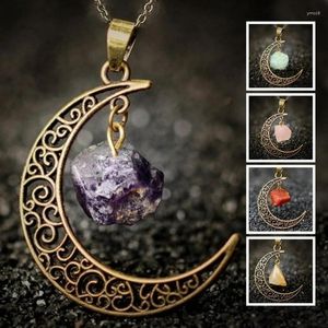 Collane con ciondolo Collana vintage Goth Crescent Moon Stile scuro Moda Luce di stelle e fascino Delicata catena della clavicola per le donne