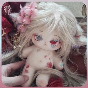 Bambole di peluche 20 cm Cute Doll Figura Kawaii Cotton Cartoon Figurine Vestito in vita Può cambiare vestiti Ornamento Regali per bambini 231021