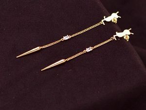 Studs Earring y Sl Opyum Rhinestone Spike Metalowe kolczyki w złotej kultowej kolekcji projektant biżuterii dla kobiet z pudełkiem z torby na kurz fendave