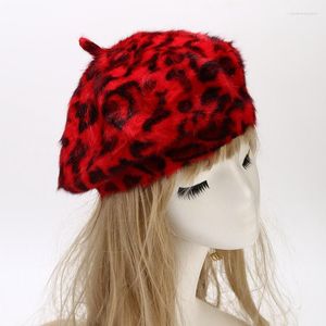 Berretti 2023 Autunno Inverno Stampa leopardata Cappelli ottagonali in pelliccia calda per donna e ragazza Cappello a cuffia da pittore