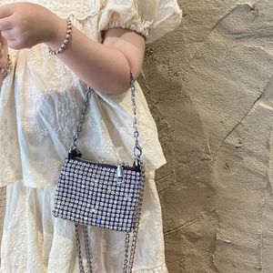 Handväskor barn mini handväska söta diamant crossbody väskor för baby flickor myntpåse kawaii småbarn tote handväskor 231023