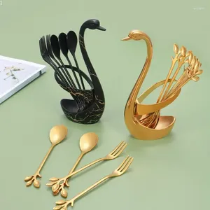 Servis uppsättningar Base Cotlecty Golden Salad Holder Portable teskedar Swan Decor Set för rostfritt gaffel Hemstålsked dessert kaffekaka