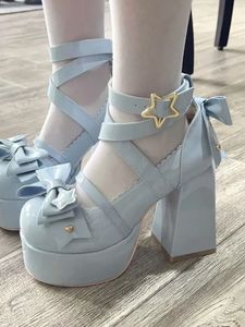 Elbise ayakkabıları tatlı vintage Mary Janes ayakkabıları kadınlar yıldız tokası lolita kawaii platform ayakkabıları kadın bow-bew-bow-bew-bew-bew-tweet tasarımcı ayakkabılar yaz 231023