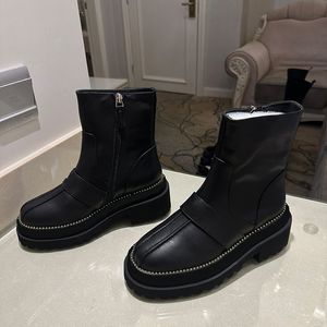 Projektant mody Martin Buty czarne buty platformy klasyczne koronkowe gęste miękkie skórzane buty damskie wygodne motocyklowe buty na zewnątrz rozmiar 35-40