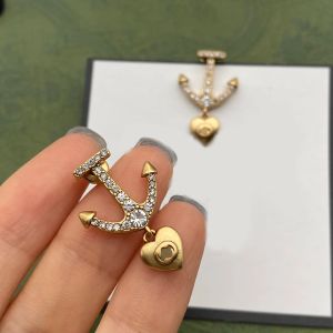 2024 Luxury Designer Diamond Anchor Stud örhängen Kvinnor Charmig hjärta -formade hängande örhängen gåva smycken hängande örhängen örhängen för kvinnor