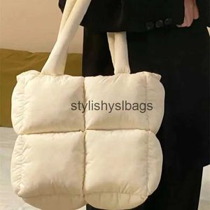 Sacos de ombro Fasion grande bolsa e saco designer quilt saco de voz feminina luxuoso nylon para baixo saco de corpo bolsa de inverno elegantesyslbags