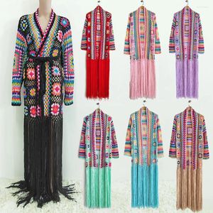 Kvinnors stickor stickade Boho Handvirkning Kvinnors tröja Tassel Cardigan täcker ihålig ut lång poncho -kappa randig stickad