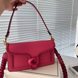 Lüks tasarımcı crossbody çanta taby omuz çantası dokuma kemer haberci çantaları kadın çantalar moda beyaz siyah tote 231015