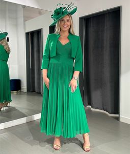 Vestidos elegantes curtos de chiffon verde para mãe da noiva com jaqueta linha A manga 3/4 vestido plissado para mãe do noivo vestido de madrinha para mulheres