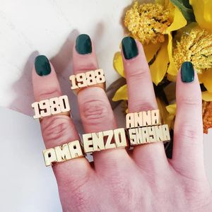 Anéis de casamento personalizados anéis de nome personalizado para mulheres homens moda 3d placa de identificação anel hip hop 18k anel banhado a ouro presentes de jóias de natal 231023