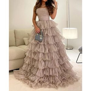 Ruffles Organza Tiersed aftonklänningar 2023 Dubai Ball Gown Prom Dress for Women Party