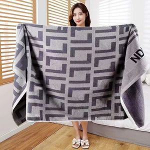 Toalha de toalha toalha 100% algodão toalha para homens e mulheres absorventes e macios sem desbotamento Designer de banho Toalha