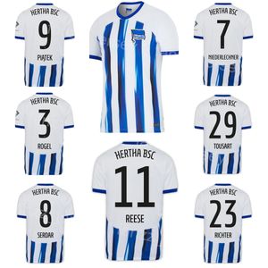 Drużyna klubowa piłka nożna Hertha BSC Berlin Jersey 11 Fabian Reese 25 Haris Tabakovic 12 Tjark Ernst 9 Smail Prevljak 6 Michal Karbowlik Football Kits 2023 2024 White