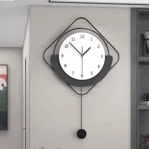 Orologi da parete Orologio classico grigio Altalena elettronica silenziosa Moderna quadrata Kitche Decoracion Habitacion Decorazioni per la casa per soggiorno