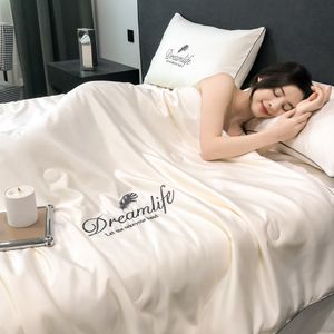 Designer Bedding Sets Luxury Embroidery Summer Thin Quilt 4 Pcs Set Silky Breathable Queen Quilts Air-conditioned Comforter Bedding Set Summer Blanket s