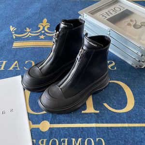 Fashion Women Boots Boots الشهيرة Ziptotal Boot Italy Boots Low Bootes Round Heads Black White Leather Platfor
