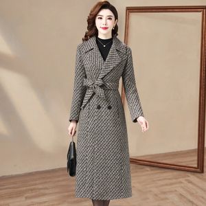 Kvinnors ull blandar l6xl Kvinnor Coat Autumn Fashion Elegant Plaid Woolen Tops Overcoat LACING SASHES Slim midja Långt ytterkläder Kvinna 231023