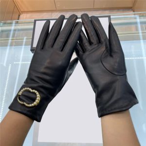 Five Fingers Gloves Designer Double Letter Pearl for Men Fashion Cashmere Lining Mittens Winter Thick Warm Glove Touch Screen Box G2310253z-6