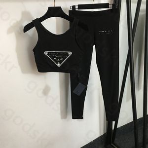 Triangeltryck Vest Leggings Kvinnor Yoga Set Letter Print Slim Pullover Sweatshirt Fitness High Maisted Stretch Pants