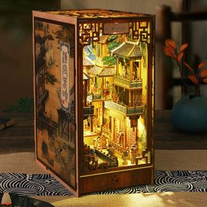 Dekorativa föremål Figurer DIY Book Nook Kit Shelf Insert Miniature Mini House Wood Bookhelf Dollhouse Bookend Toys Home Decor 3D Puzzle Xmas Gift 231023