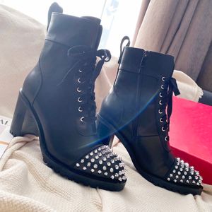 Fashion designer High quality Womens Red heel High heel ankle boots Luxury leather boots Skinny heel side zipper winter over the knee Classic Martin boots HJ0891