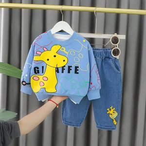 Kläder sätter mäns T-shirts Autumn Baby Boys Set Giraffe Printing tröja Jeans Casual Two-Piece Winter Baby's Clothes Children's Wear 231024