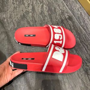 Designer unisex Designer Donna Slippista per uomini Luxury Water Front Piattaforma spessa Solpela in gomma Mule Slide impermeabile Macassar Lady Lady Sandale