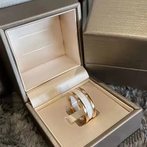 2023 Pierścień projektanta marki dla kobiet luksusowy para miłość moda ceramiczna 18K Złoty pierścionek Wysokiej jakości biżuteria ślubna