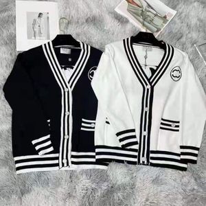 Designer Womens Sweater V-neck Luxury Cardigan Button High end Comfortable Casual College Style Couple Sweater