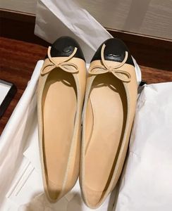 Sapatilhas de balé sapatos de grife Paris Marca designer Preto Ballet Flats Sapatos Mulheres Primavera Couro Genuíno Deslizamento Luxo Dedo Do Pé Redondo Senhoras Bailarina vestido de salto de grife