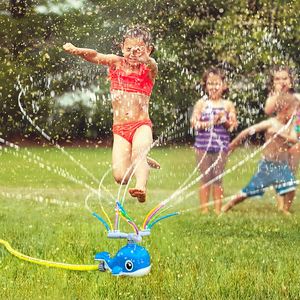 Baby Bath Toys Children Water Spray Gun Whale zraszaczy grający w wodę zabawki na zewnątrz dla dzieci Super letnie wakacyjne zabawki na plażę imprezową 231024