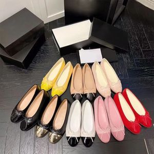 Tasarımcı Ayakkabı Lüks Loafers Slingback Topuk Ballet Flats Ayakkabı Paris Yuvarlak Toe Marka Kapitone Orijinal Deri Balerin Bayanlar Elbise Tasarımcı Topuklu Topuklu Bale Daireler