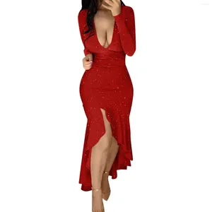 Sıradan elbiseler seksi parıltılı bodycon kadınlar için fırfırlar Robe Sonbahar Uzun Kollu Derin v Boyun Düzensiz Fishtail Yem Gece Elbise Kırmızı