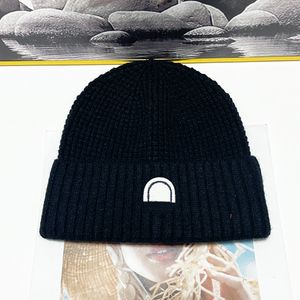 Moda Beanie Klasik Tasarımcı Sonbahar Kış Sıcak Stili Beanie Şapkalar Erkek ve Kadın Moda Evrensel Örme Kapak Sonbahar Yün Açık Sıcak Kafatası Kapakları Top2