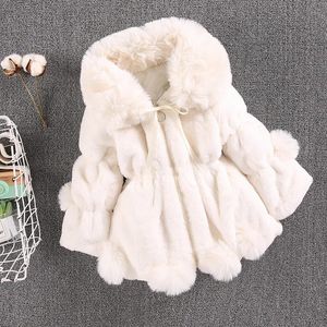 Pälsjackor 1-7 år Baby Girls Jacket Autumn Winter Warm Faux Pälsrock för flickor Jul Princess Outwear Fashion Plush Children Clothing 231024