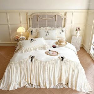 Bettwäsche-Sets Romantische Spitze Rüschen mit Schleife Französische Prinzessin Hochzeit Set Plüsch Wärme Samt Fleece Bettbezug Bettlaken Kissenbezüge