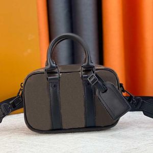 Bolsa de designer NANO PORTE DOCUMENTS VOYAGE Homem Pasta de ombro Preto Embossing Crossbody Designer Bolsa Bolsa de designer de negócios a sacola de couro de alta qualidade