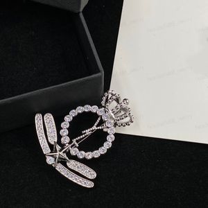 Luxury Designer Brooch, Crown Alphabet Round Star Embed Zircon Crystal Multi-element Super flash Silver brooch, stylish and elegant women's jewelry, weddings, banquets
