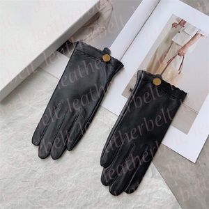 Luxury Sheepskin Gloves for Women Metal Letter Plush Mittens Autumn Winter Designer black Leather Gloves Ski Driving