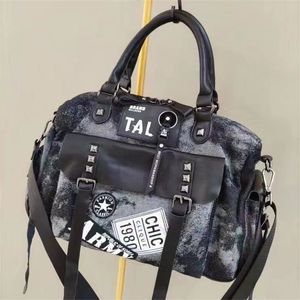 Bolso de mujer a la moda, bolso de nailon con cuero, remache personalizado, bolso de viaje con múltiples bolsillos, bolso de hombro de gran capacidad