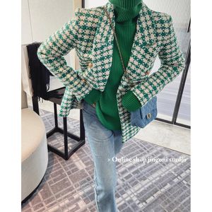 Wełniane mieszanki Winter Green Plaid Women Trench Płaszcze ciężkie wełniane kurtki Tweed Blazer Koreańskie ubrania modowe Y2K Urban Chic Overcoat 231024