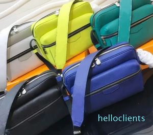 Messenger Çanta Erkek Siyah Crossbody Omuz Çantaları Tasarımcı Çanak Çantası Evrak Çantası Brandylon Kaplı Tuval Malzeme Klasik Tuval Orta Sixz Renk