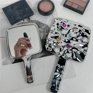 Kompakte Spiegel Handheld Make-up Spiegel Flüssigkeit Ins Stil Tragbare Wellenförmige Reise Kosmetik Werkzeug Schönheit Salon Mädchen Geschenke 231024