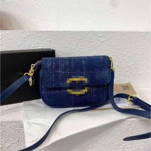 23SS Designer Channel Bag 2023 Samma nätverk Red One Shoulder Crossbody Bag liten doftstil Avancerad mångsidig fransk kvinnors väska