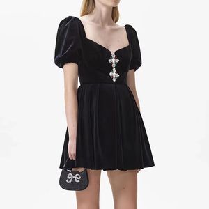 French Little Black Dress 2023 Autumn New Gold Velvet Retro Diamond Button Bubble Sleeve Short Dress Women