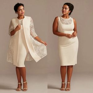 Sukienki matki Ivory Mother of the Bride Scoop Długość kolan plus niestandardowy zamek błyskawiczny Lace Nowa formalna prosta satynowa koronka z kurtką 3/4 długi rękaw