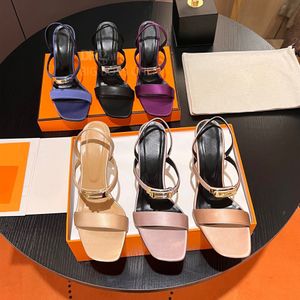 Klassische Sandalen für Damen, Gürtelschnalle, Seiden-Rückenriemen, High-Heels-Schuhe, Stiletto-Absatz, 9 cm, Luxus-Designer-Sandale, Party-Büroschuhe, mit Box