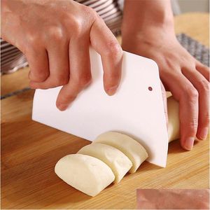 Kakverktyg Plastkakor Tools Cream Spata deg Cutter Butter Batter Scraper Baking Tool For Home Nough Cutting Kitchen Gadgets Drop D Dhewe